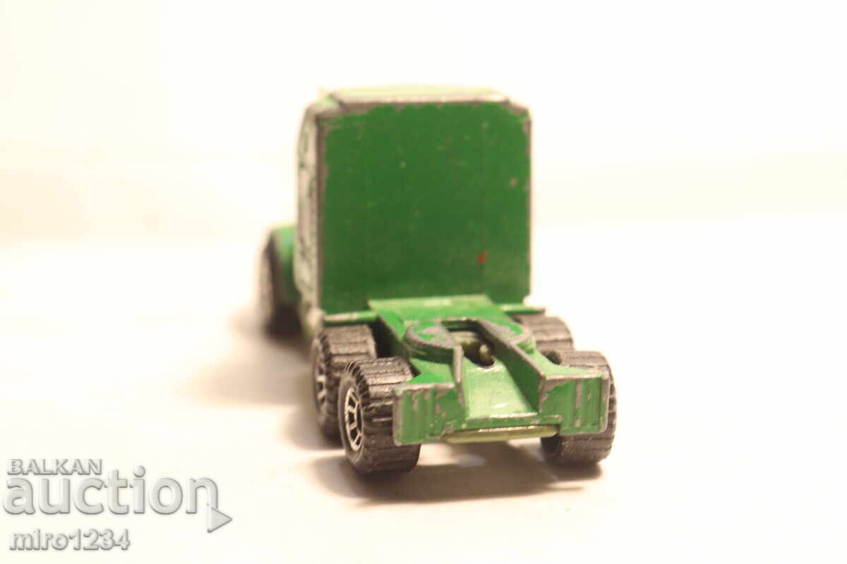 Delivery of 1/64 MATCHBOX TRUCK CAR MODEL
