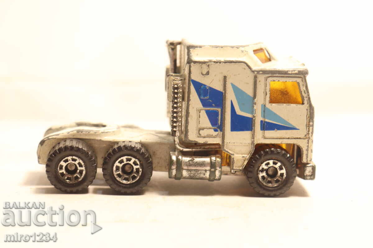 Delivery of 1/64 MATCHBOX NASA TRUCK CAR MODEL