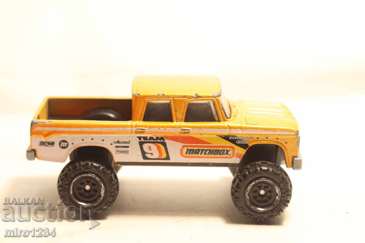Licitație MODEL CAMION MAȘINUȚĂ MATCHBOX 1/64