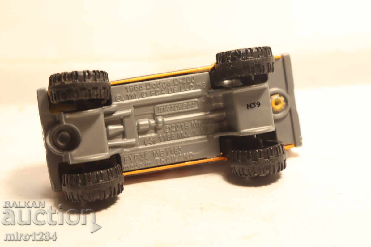 MODEL CAMION MAȘINUȚĂ MATCHBOX 1/64 - 6