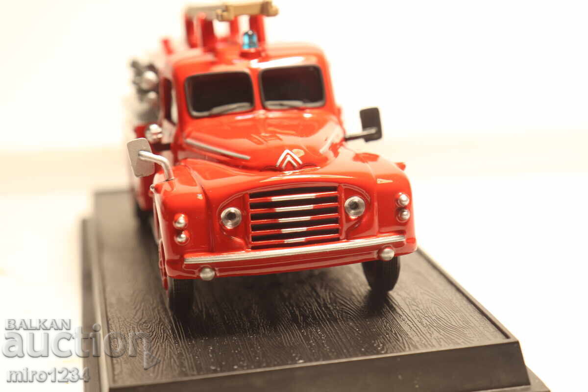 Licitație MODEL MAȘINUȚĂ POMPIERI CITROEN 1/50