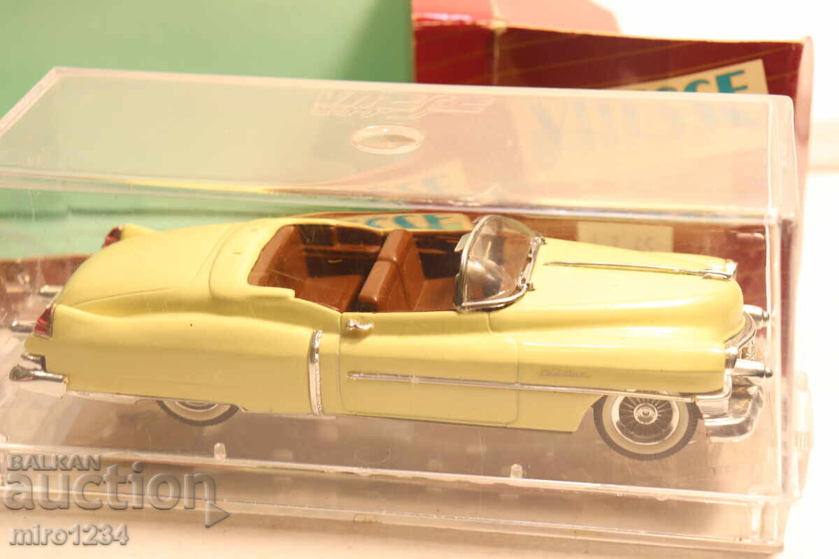 MODEL MAȘINUȚĂ JUCĂRIE 1/43 VITESSE CADILLAC cu preț € 0.01 | 0.02 BGN