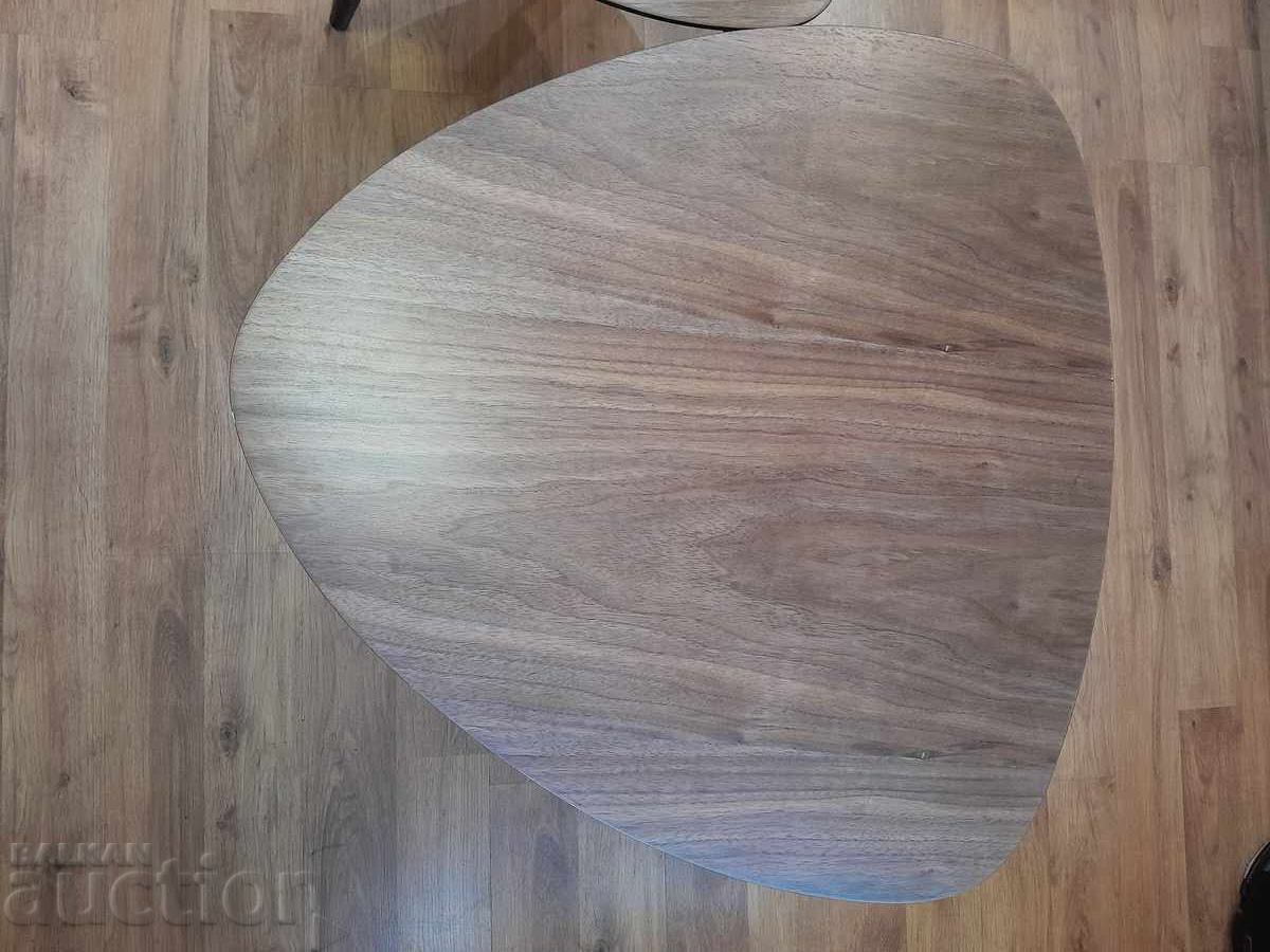 Delivery of Set of 2 coffee tables