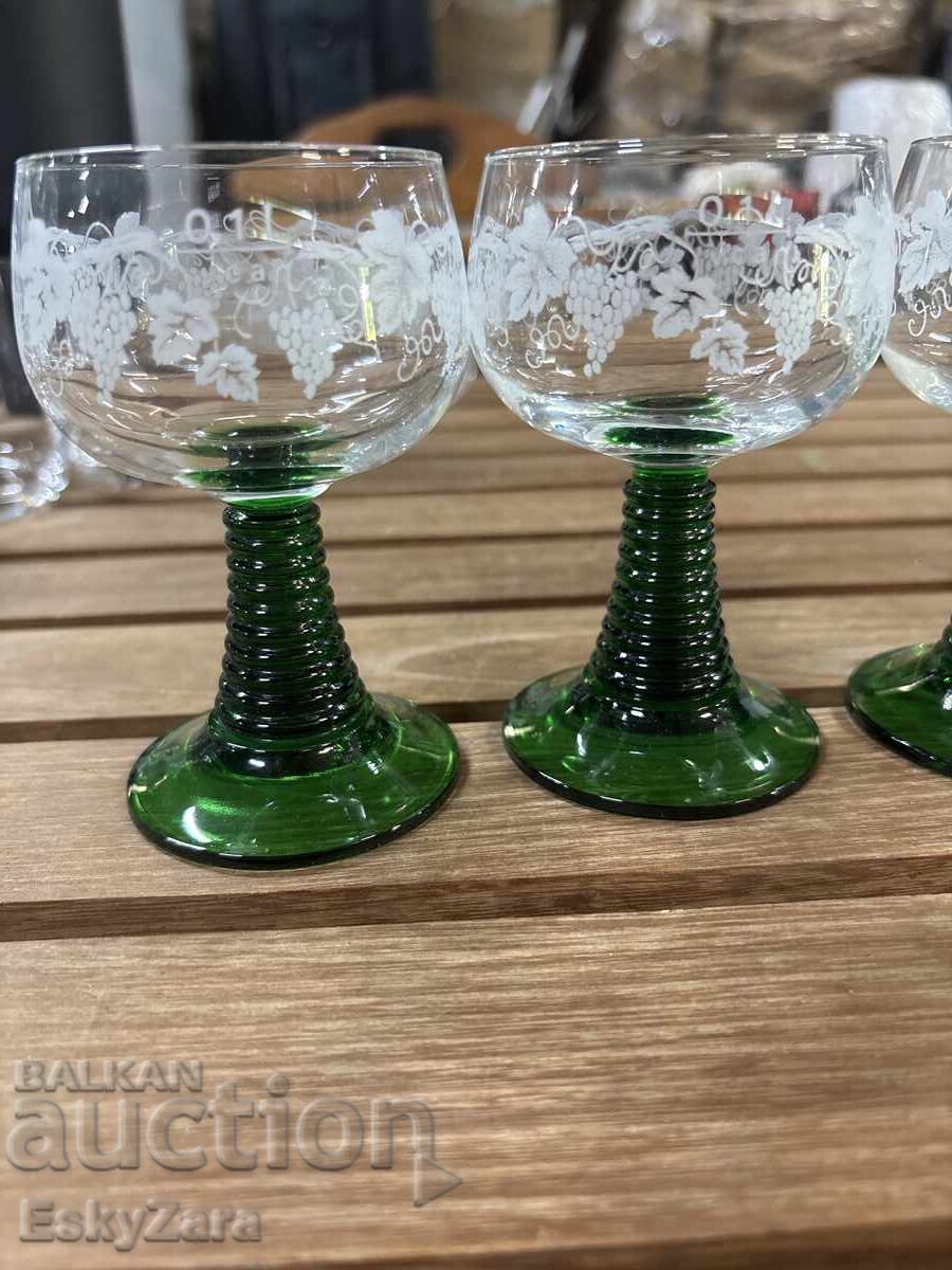 Retro pahare de vin germane Römer cu picior verde – Retro pahare de vin germane Römer cu picior verde –