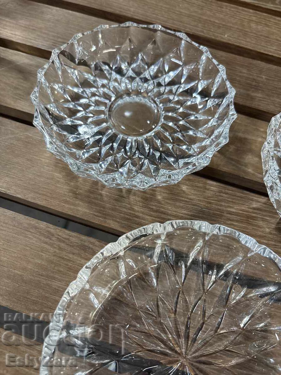 Licitație 3 boluri de cristal Licitație 3 boluri de cristal