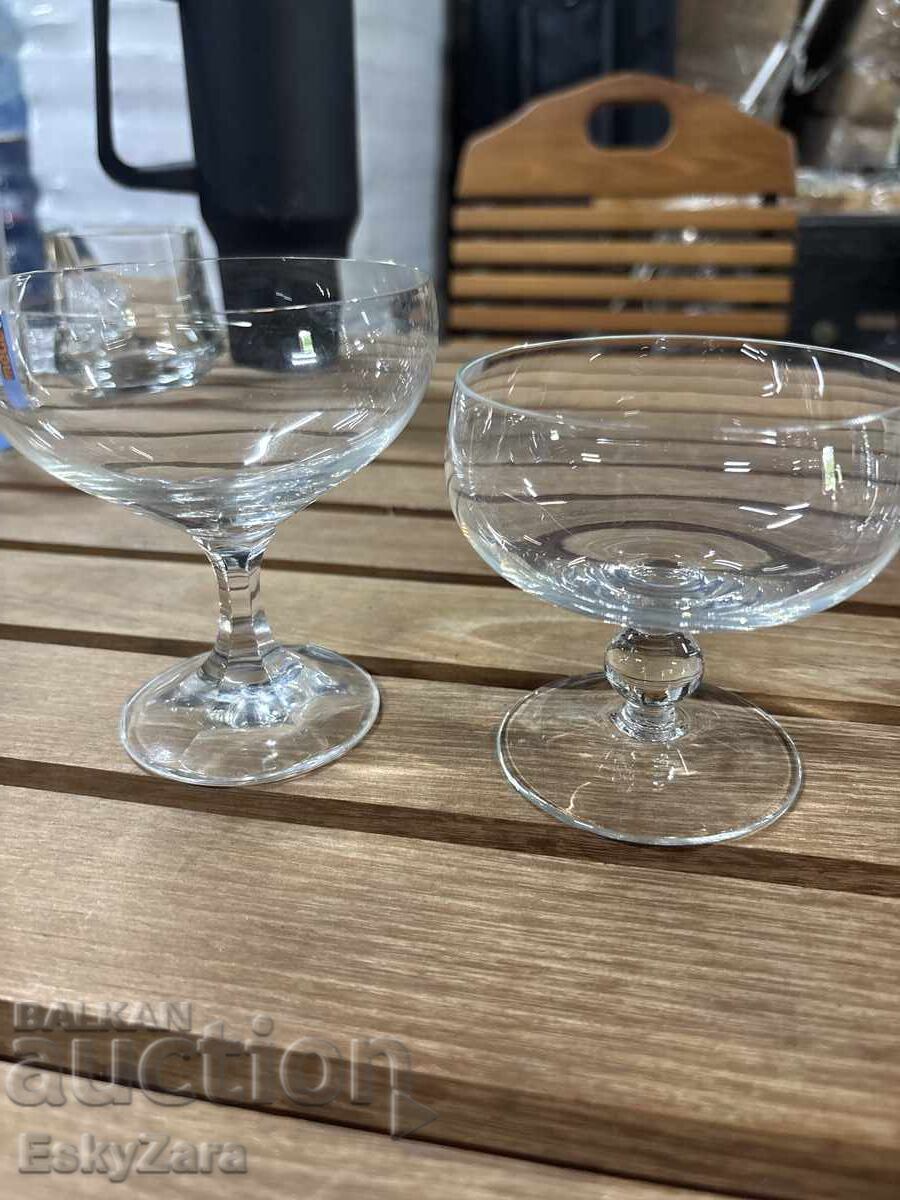2 bucăți cești cu preț € 10.00 | 19.56 BGN 2 bucăți cești cu preț € 10.00 | 19.56 BGN