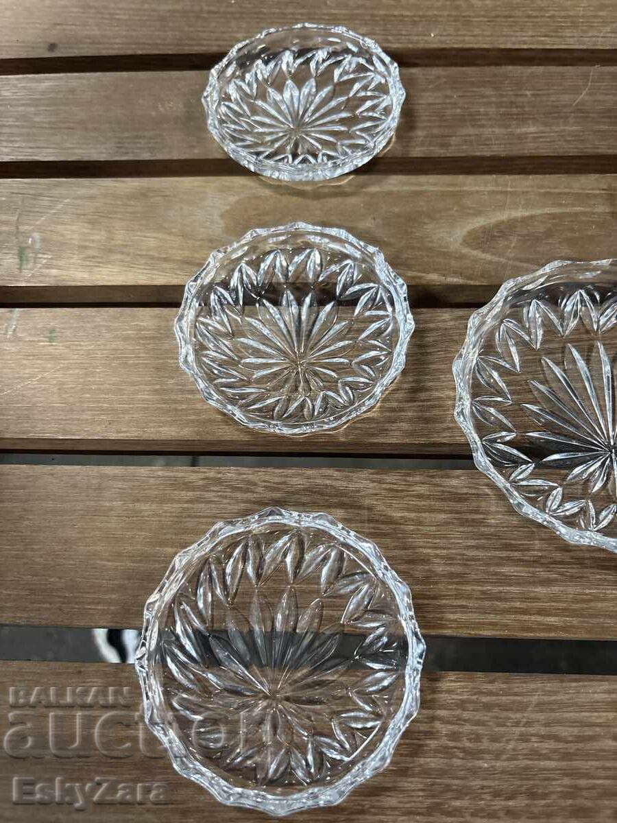 Licitație Mici farfurioare din cristal Licitație Mici farfurioare din cristal