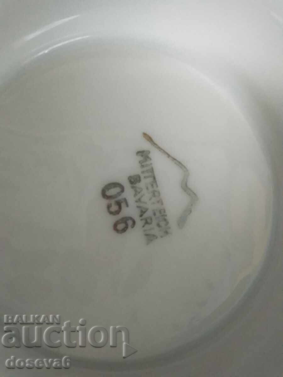 Delivery of Mitterteich Bavaria porcelain sauce boat