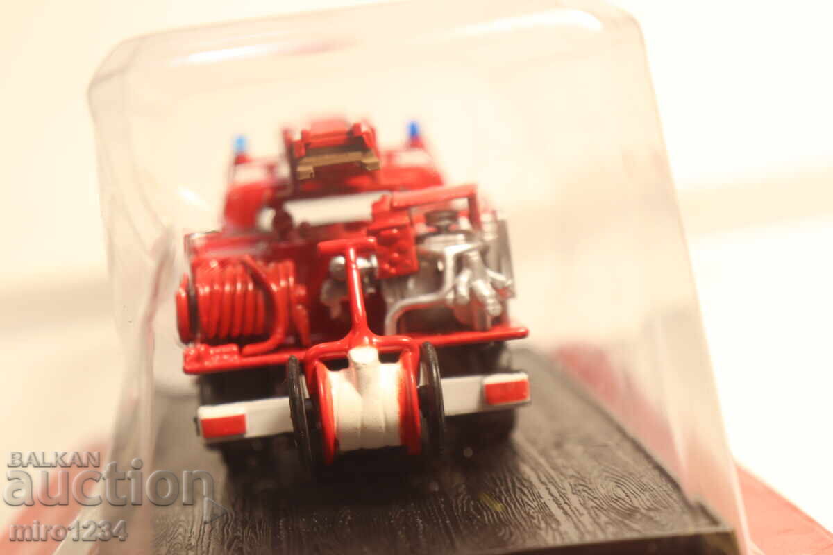 1/50 FORD ПОЖАРНА КАМИОН КОЛИЧКА МОДЕЛ - 5 1/50 FORD ПОЖАРНА КАМИОН КОЛИЧКА МОДЕЛ - 5