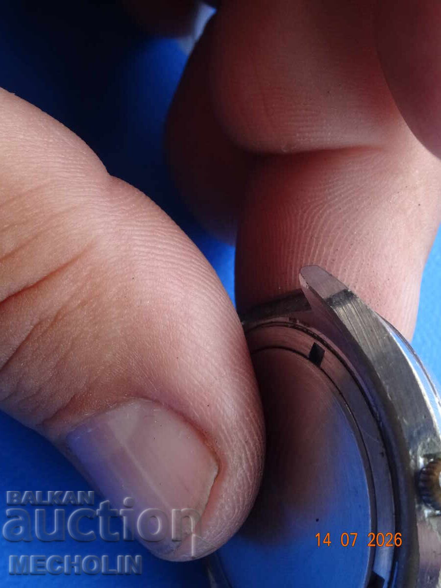 Delivery of OLD RUSSIAN COLLECTIBLE FLIGHT WATCH Delivery of OLD RUSSIAN COLLECTIBLE FLIGHT WATCH