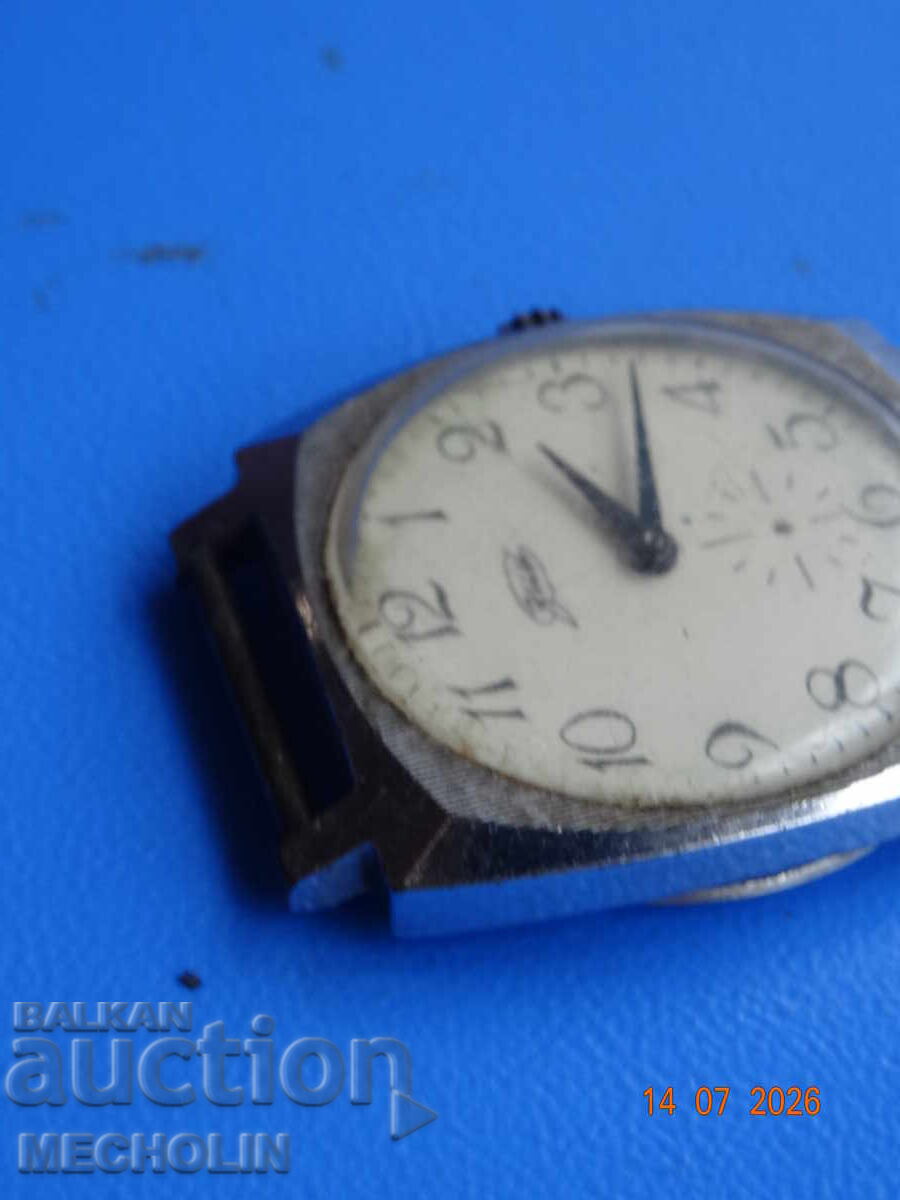 Delivery of OLD RUSSIAN COLLECTIBLE WATCH VICTORY WINTER Delivery of OLD RUSSIAN COLLECTIBLE WATCH VICTORY WINTER