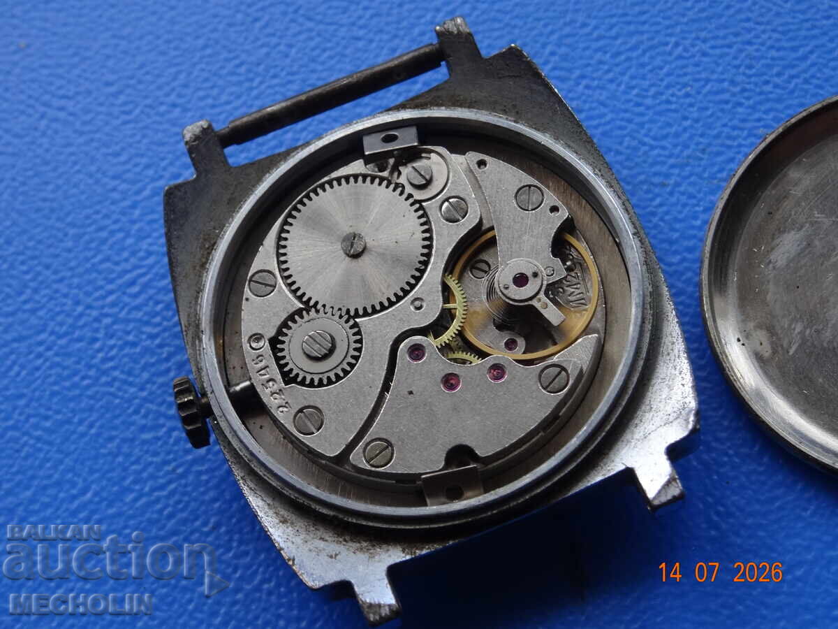 OLD RUSSIAN COLLECTIBLE WATCH VICTORY WINTER - 6 OLD RUSSIAN COLLECTIBLE WATCH VICTORY WINTER - 6