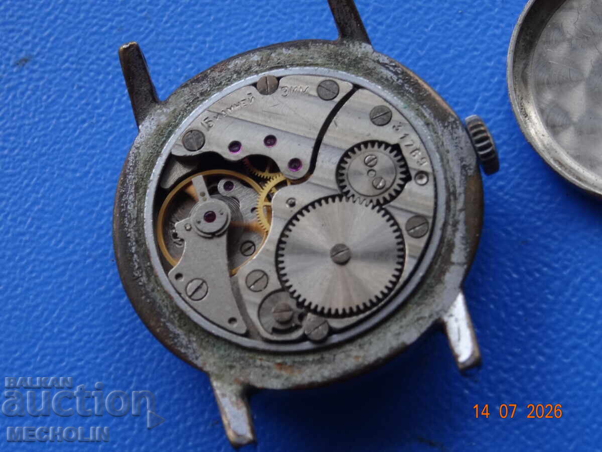 OLD RUSSIAN COLLECTIBLE WATCH VICTORY WINTER - 5 OLD RUSSIAN COLLECTIBLE WATCH VICTORY WINTER - 5