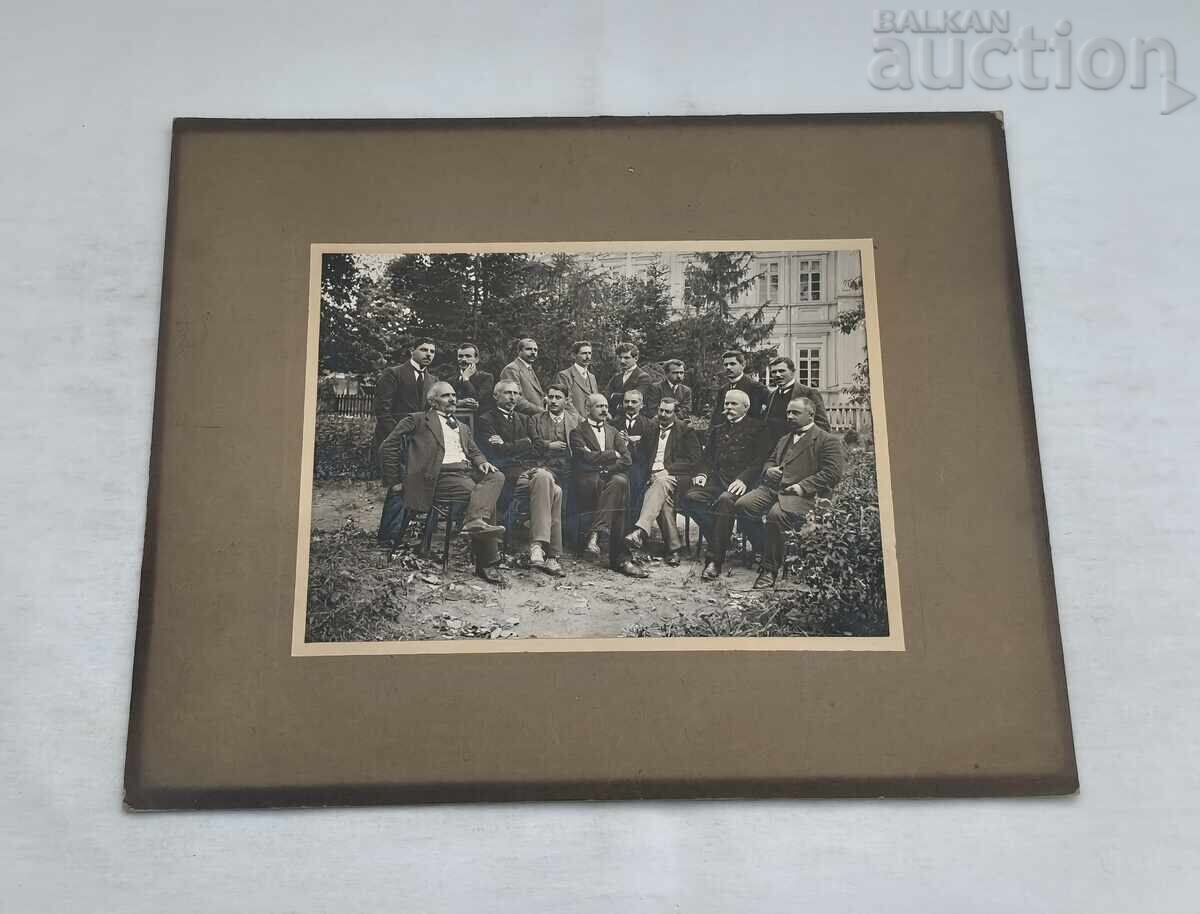 КАЗАНЛЪК УЧИТЕЛИ МЪЖКА ПРОГИМНАЗИЯ 1915 г. СНИМКА с цена € 30.00 | 58.68 лв.