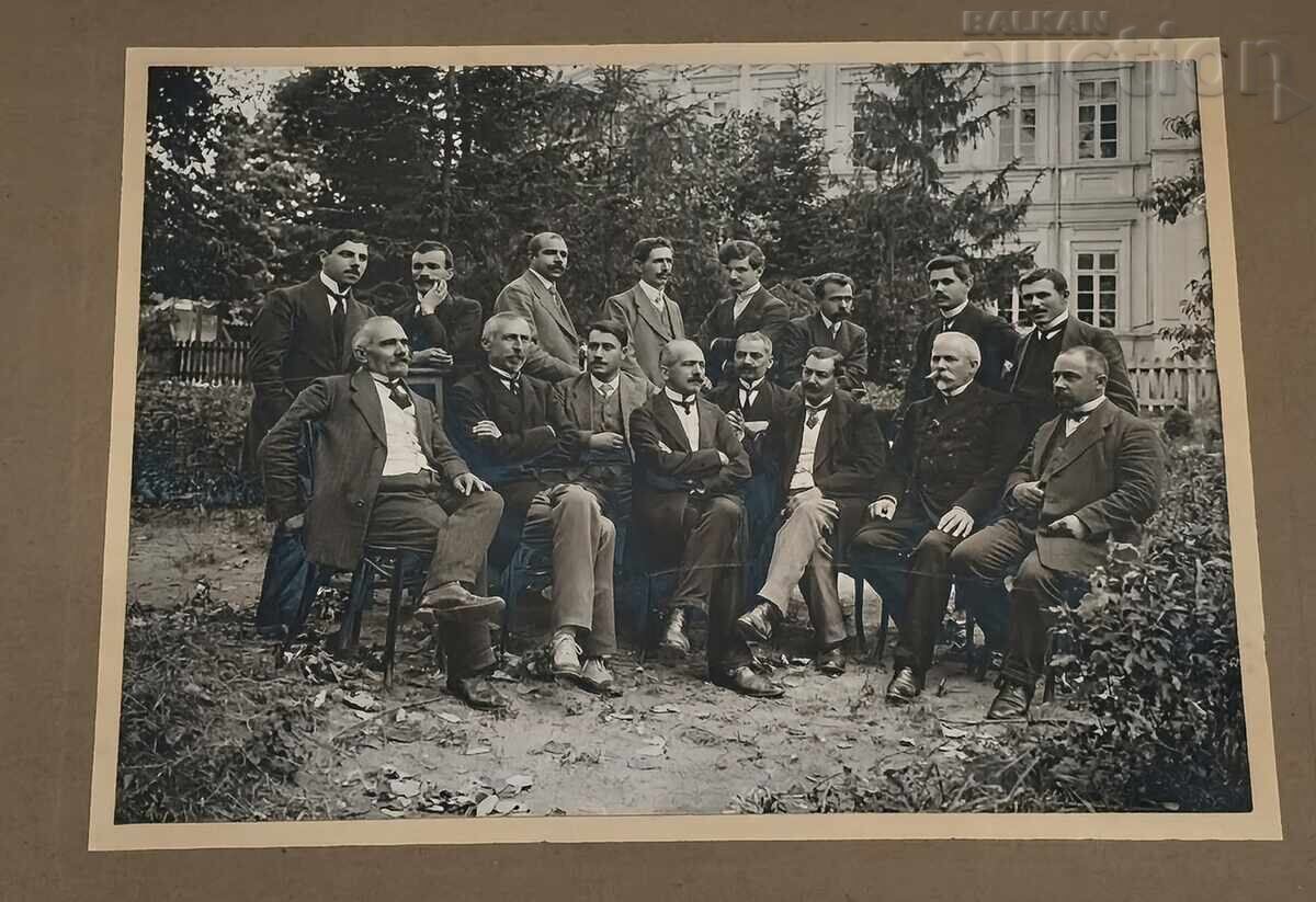 КАЗАНЛЪК УЧИТЕЛИ МЪЖКА ПРОГИМНАЗИЯ 1915 г. СНИМКА