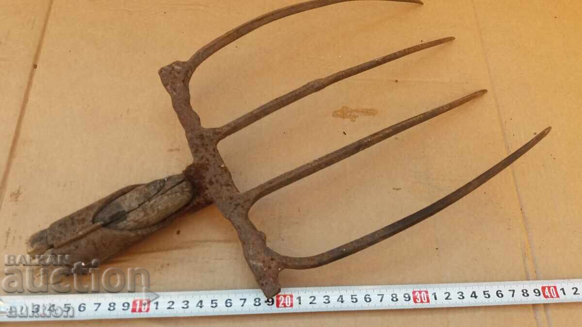 OLD COTTAGE, TOOL - 5
