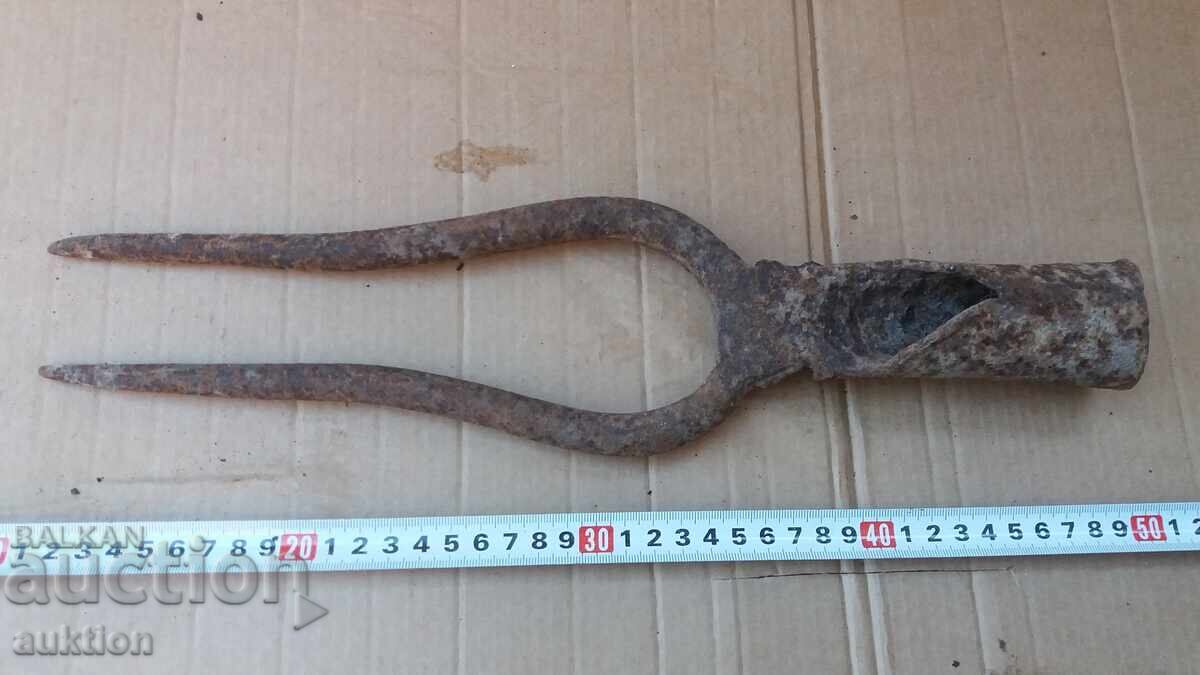 OLD CUTTING TOOL, PITCHFORK, TOOL with price € 1.49 | 2.91 BGN