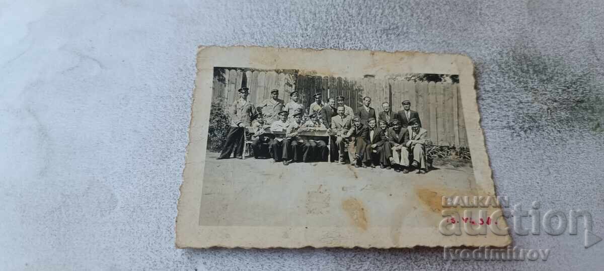 Снимка София Ученици със своя учител 1938