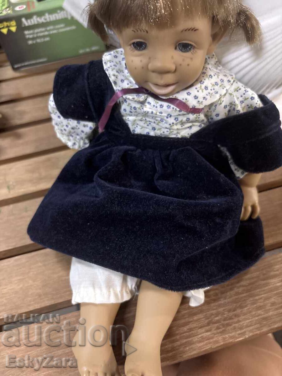 Delivery of Retro Spanish Jumaco doll with freckles and expression – 90s