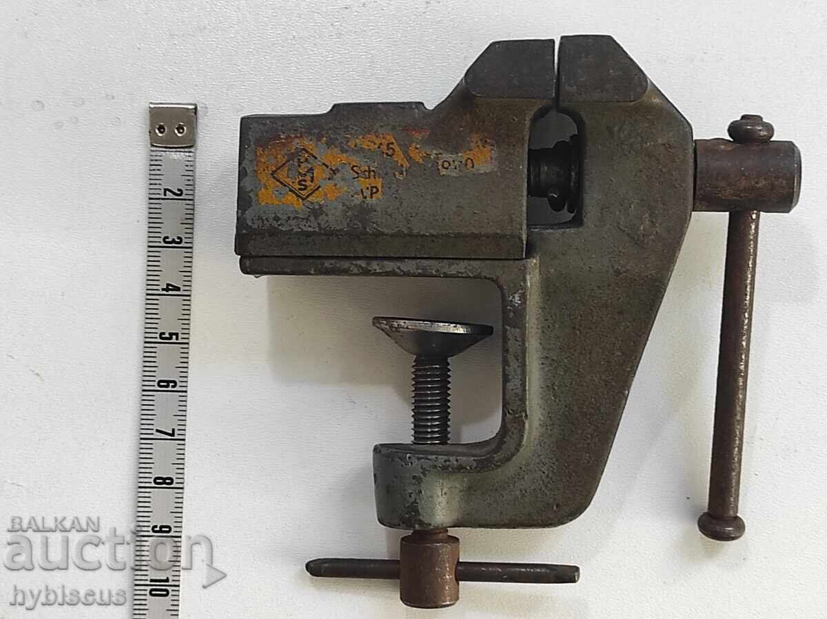 Small vise for a jeweler or watchmaker with price 35.00 € Small vise for a jeweler or watchmaker with price 35.00 €
