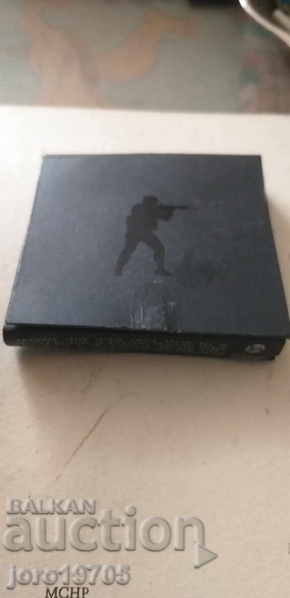 Delivery of Counter-Strike game badge row