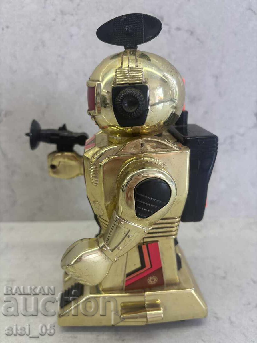Jucărie robot din plastic pentru copii cu preț € 10.00 | 19.56 BGN