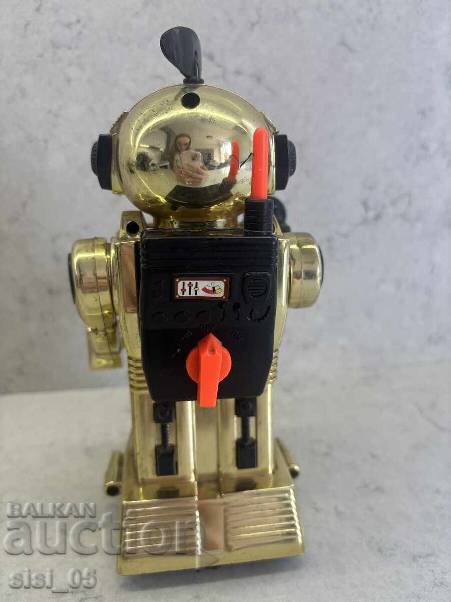 Licitație Jucărie robot din plastic pentru copii