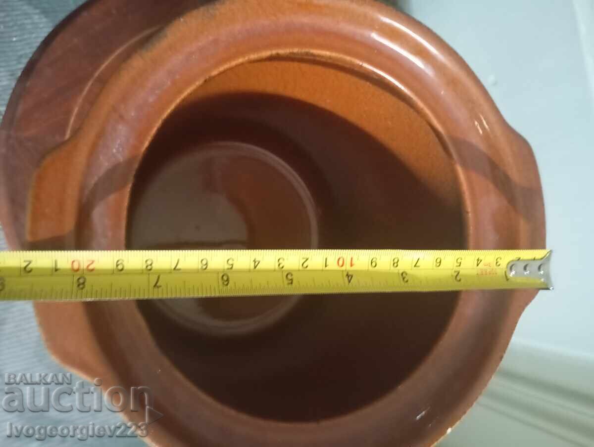 керамичен съд с капак с цена € 23.00 | 44.98 лв.