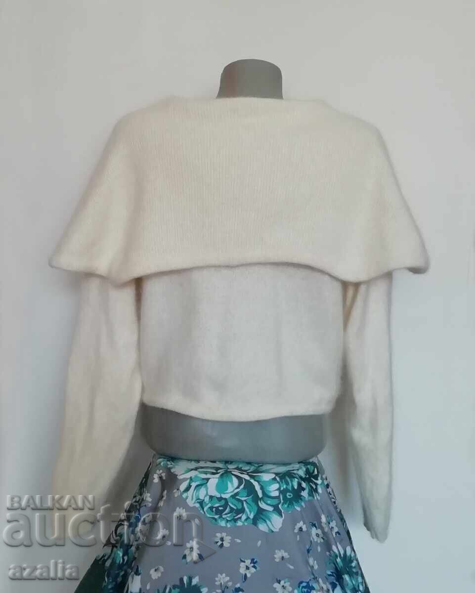 Excellent angora bolero, size L with price € 9.70 | 18.97 BGN Excellent angora bolero, size L with price € 9.70 | 18.97 BGN