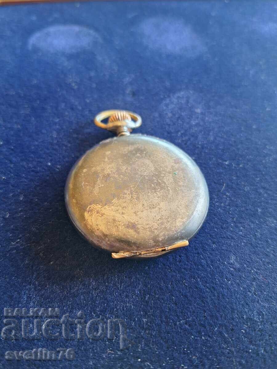 Ceas de buzunar militar vechi cu preț € 90.00 | 176.03 BGN Ceas de buzunar militar vechi cu preț € 90.00 | 176.03 BGN