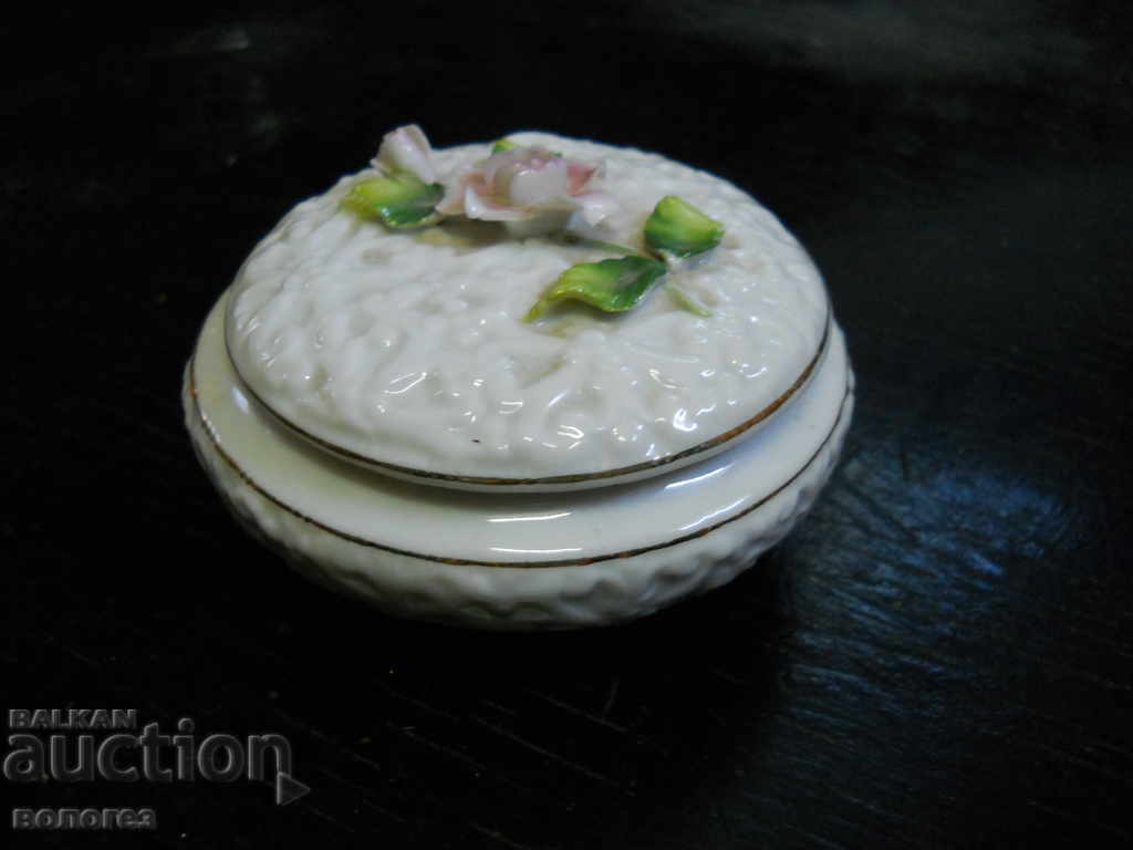 Porcelain jewelry box with markings