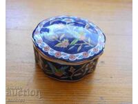 Porcelain jewelry box - Japan