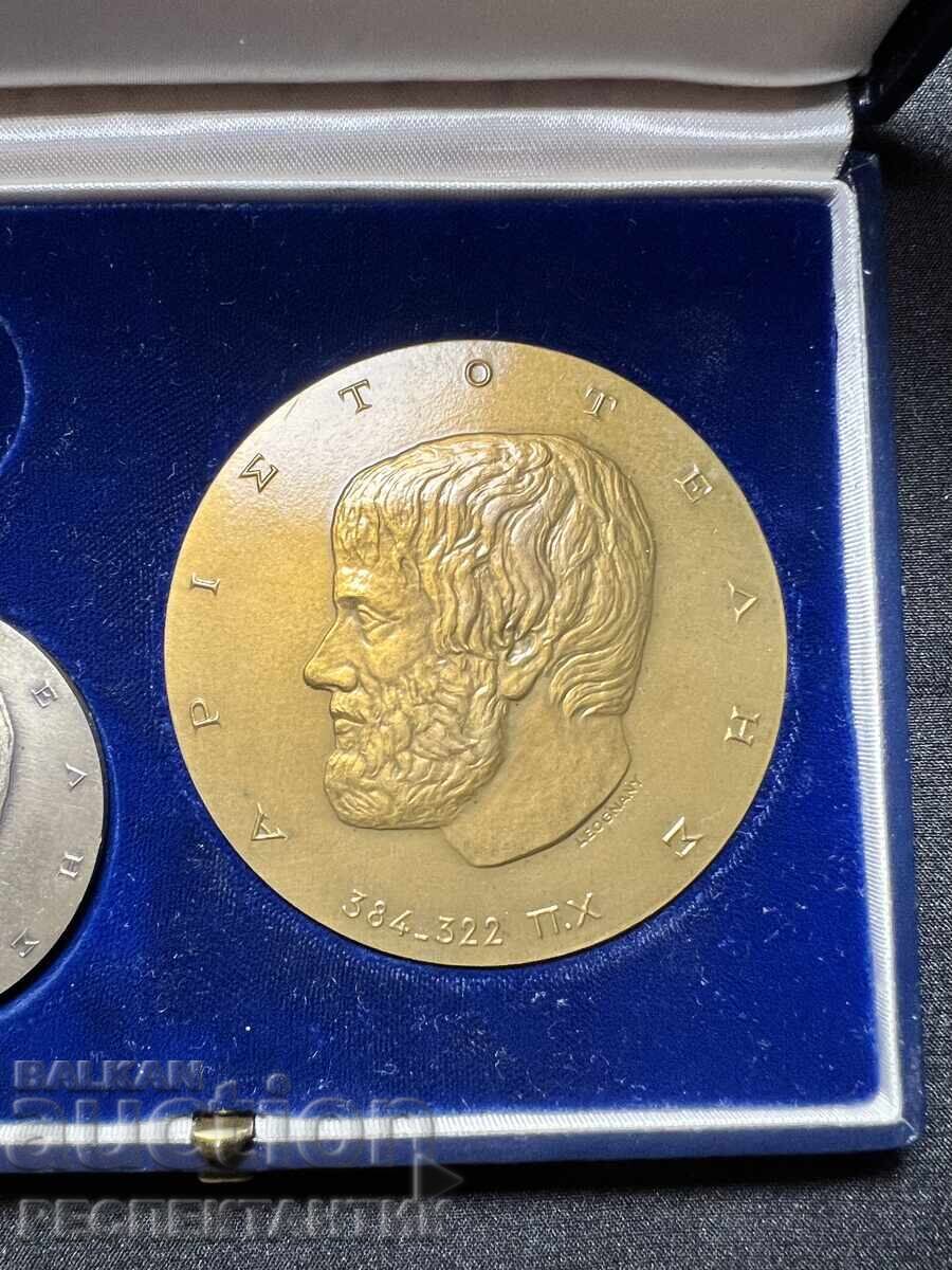 Livrarea SET RAR UNESCO MEDALIE DE ARGINT ȘI BRONZ ARISTOTEL 1978