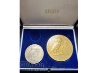 RARE UNESCO SILVER AND BRONZE MEDAL SET ARISTOTLE 1978
