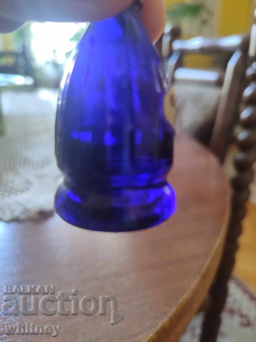 Auction  Broken heart Cargo perfume