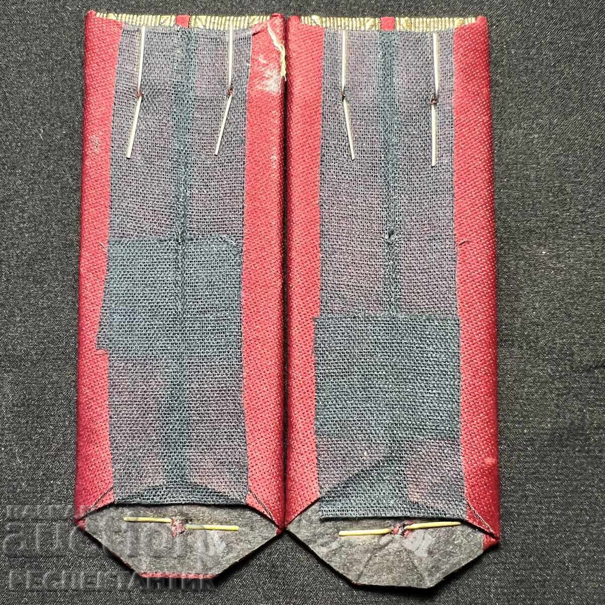 Delivery of PAIR OF SUPER RARE GENERAL SHOULDER BOARDS
