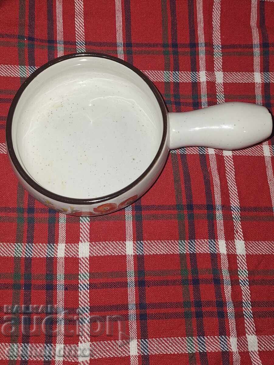 Tigaie ceramică cu maci cu preț € 2.00 | 3.91 BGN