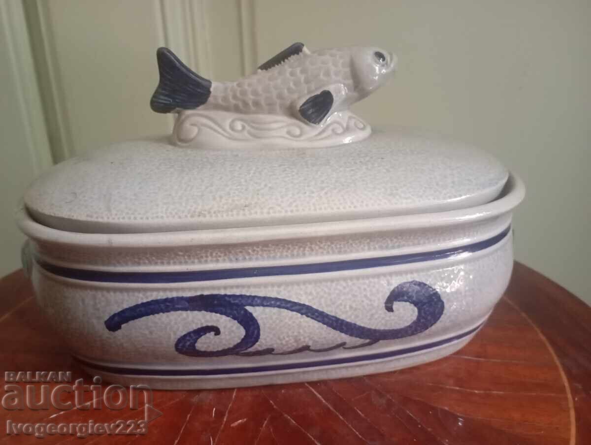 Vas ceramic retro pentru pește (terină)