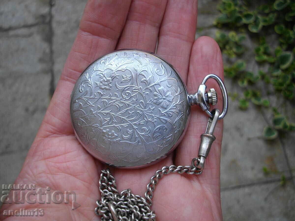 Delivery of MOLNIJA POCKET WATCH COVER LIKE NEW + CHAIN