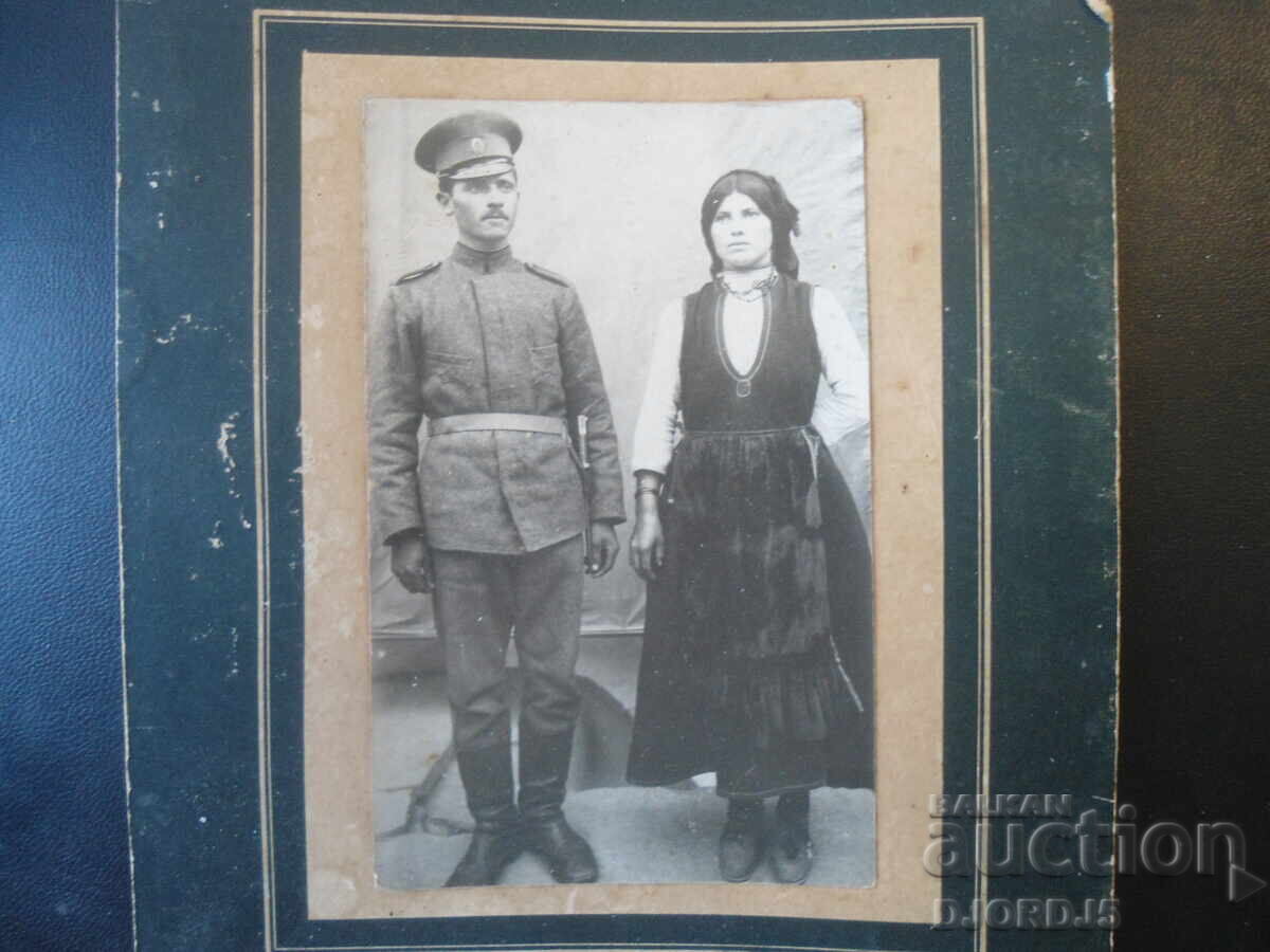 Стара снимка-картон, Дочо Мирчев и Динка Дочева Велковска Стара снимка-картон, Дочо Мирчев и Динка Дочева Велковска