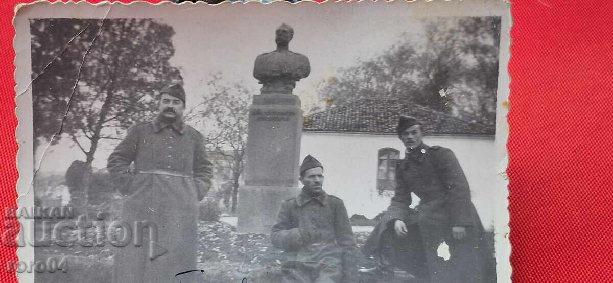 ΑΠΟ ΕΝΑ ΕΥΡΩ με τιμή € 1.00 | 1.96 BGN