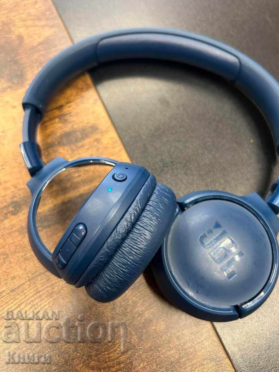 Παράδοση Στερεοφωνικά ακουστικά JBL Tune 520BT Παράδοση Στερεοφωνικά ακουστικά JBL Tune 520BT
