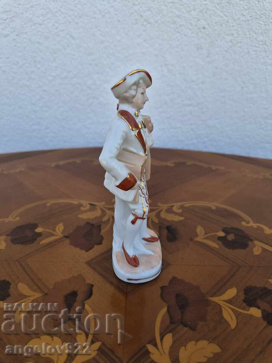 Figurină din porțelan ROYAL COPENHAGEN cu preț € 0.01 | 0.02 BGN