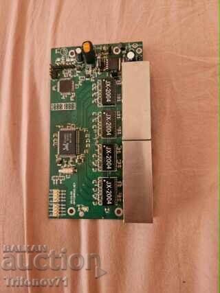 8-θυρος Fast Ethernet (10/100 Mbps) δικτυακός διακόπτης (switch)