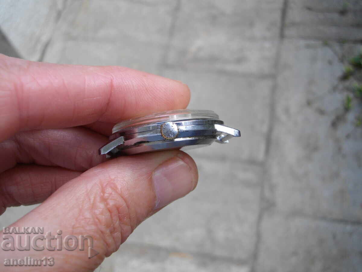 Доставка на КОЛЕКЦИОНЕРСКИ ЧАСОВНИК РАКЕТА RAKETA