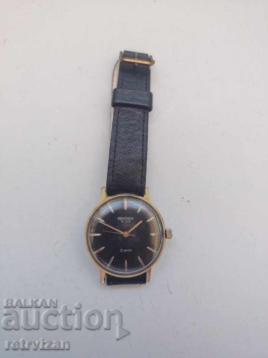 53. Sekonda de lux Au20 funcționează cu preț € 90.00 | 176.03 BGN 53. Sekonda de lux Au20 funcționează cu preț € 90.00 | 176.03 BGN