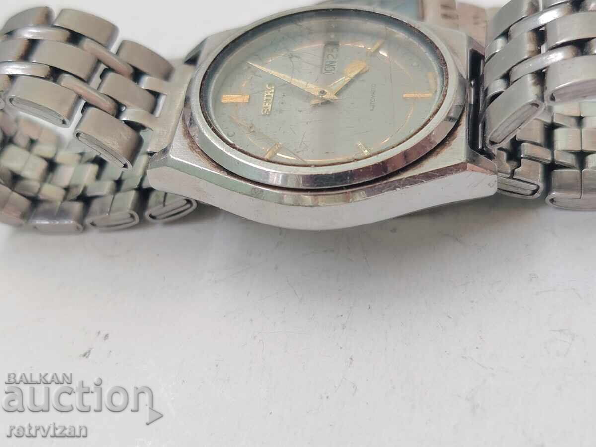 87. 2 Seiko не работят за части, мъжкия е със стоманен корпс с цена € 20.00 | 39.12 лв. 87. 2 Seiko не работят за части, мъжкия е със стоманен корпс с цена € 20.00 | 39.12 лв.