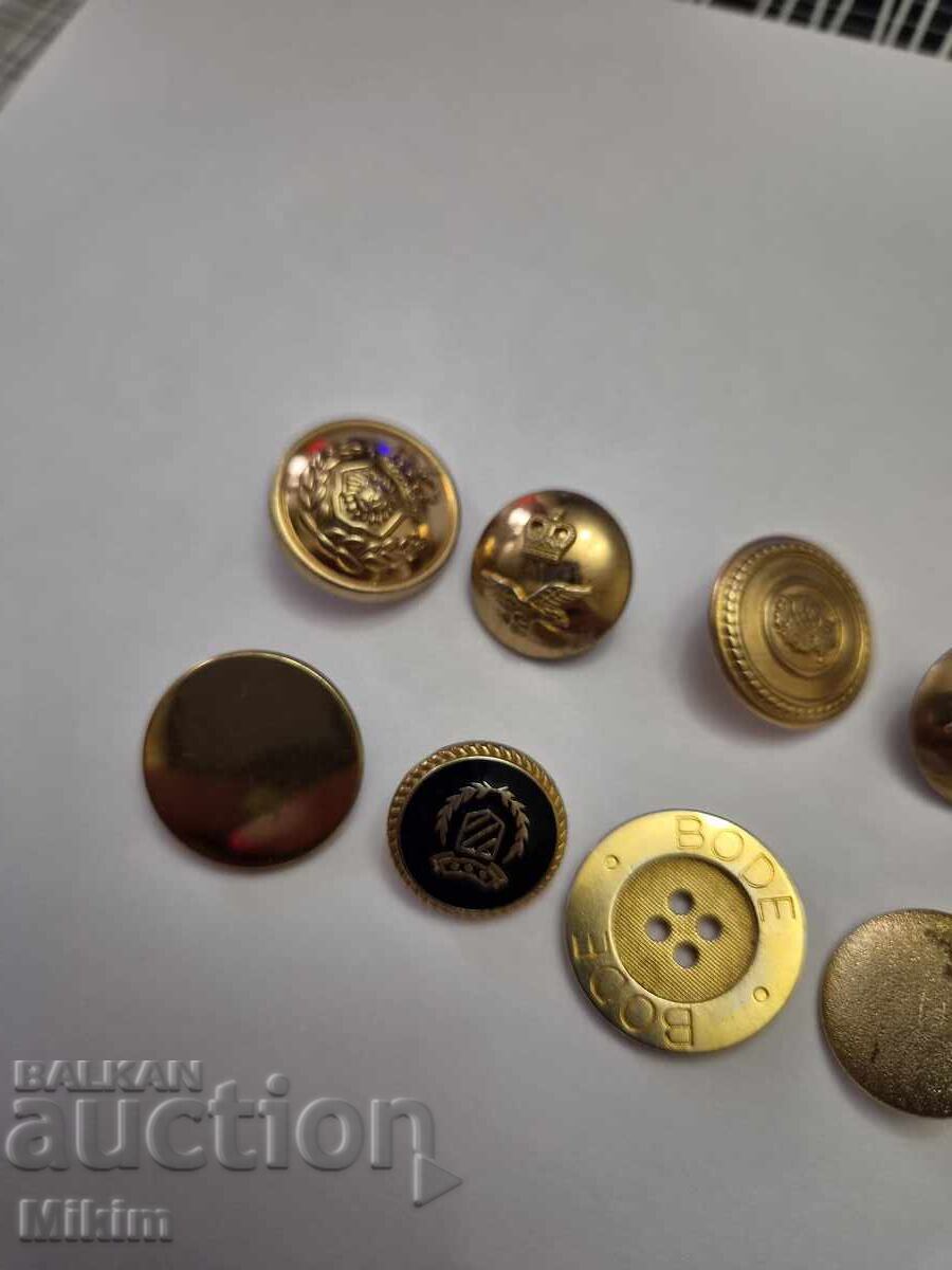 Σετ 11 επίχρυσα κουμπιά με τιμή € 0.01 | 0.02 BGN Σετ 11 επίχρυσα κουμπιά με τιμή € 0.01 | 0.02 BGN