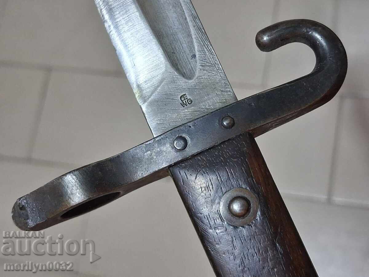 Delivery of Non-commissioned officer's bayonet for M-95 cavalry carbine Delivery of Non-commissioned officer's bayonet for M-95 cavalry carbine