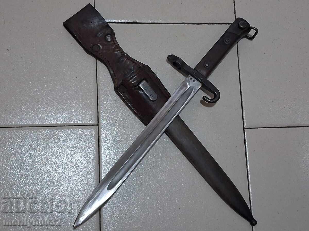 Non-commissioned officer's bayonet for M-95 cavalry carbine Non-commissioned officer's bayonet for M-95 cavalry carbine